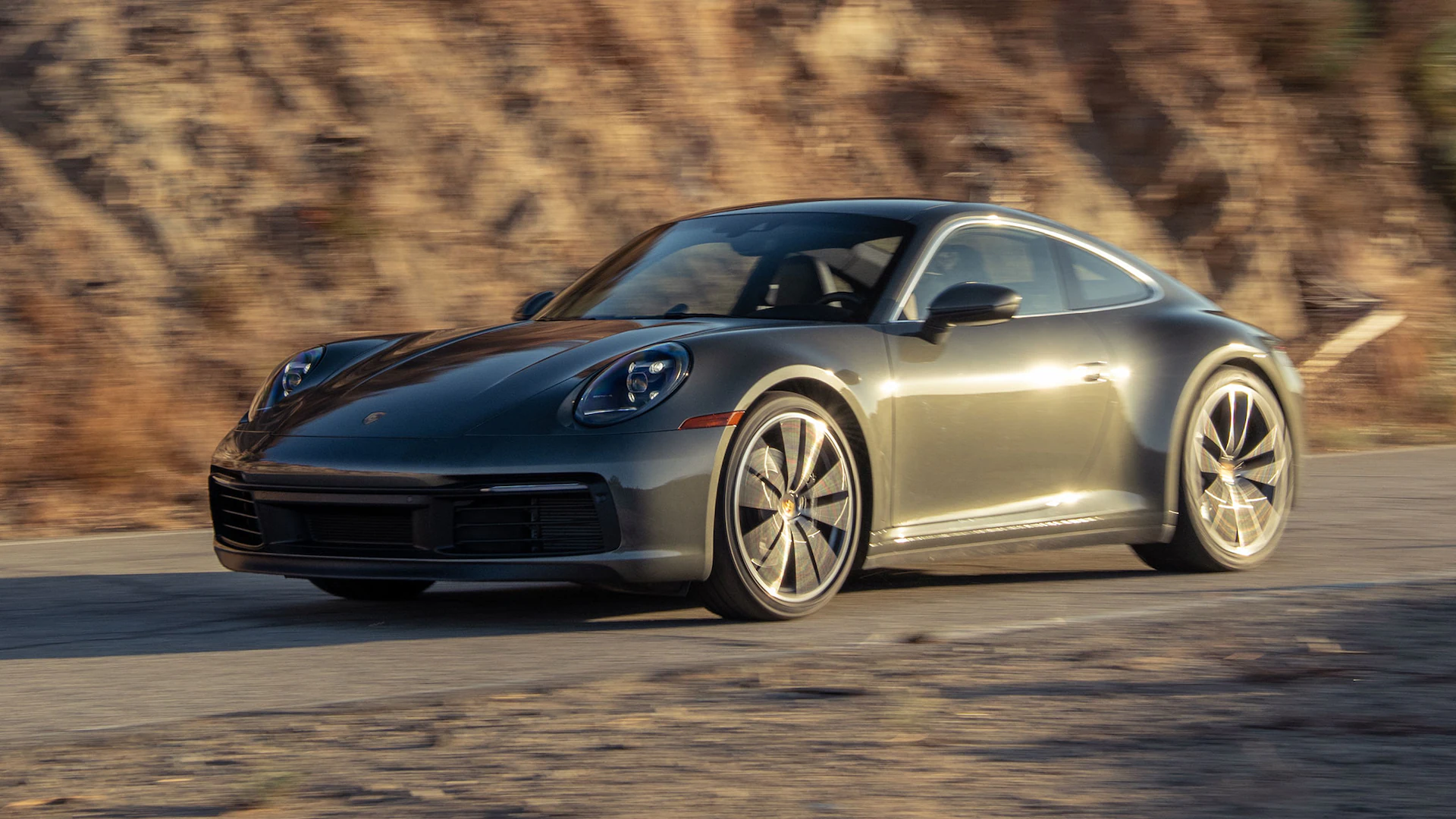 Porsche sťahuje z trhu vozidlá radu 911 kvôli problémom s procesom zvárania