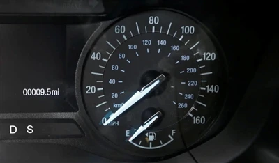 Ako veľmi súvisí maximálna rýchlosť auta so zdvihovým objemom motora?
