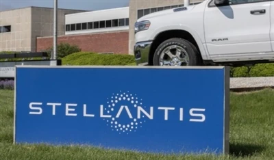 S&P Global znížila úverový rating Stellantis na BBB